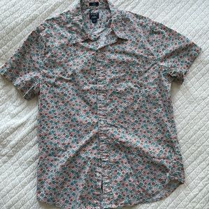 Patterned short sleeve button down